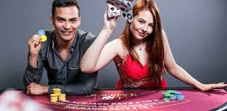 Tampilan meja Sic Bo live-dealer Tampilan meja Sic Bo live-dealer di mbcslot88